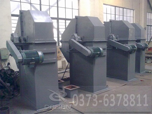 環(huán)鏈離心斗式提升機(jī) 環(huán)鏈離心斗式提升機(jī)